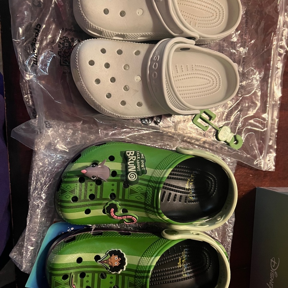 Crocs